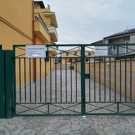 Gala Mini Lägenhet Fiumicino Exteriör bild